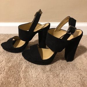Black velvet chunky heel, size 8